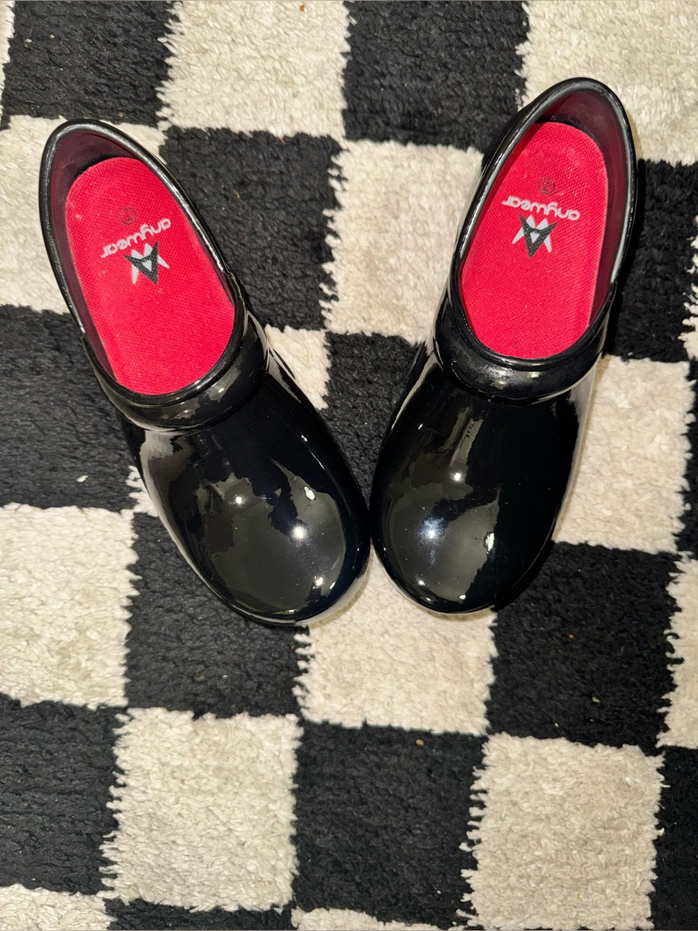 Anywear Women’s Black Patent Clogs Red Insoles Slip-On Work Shoes
